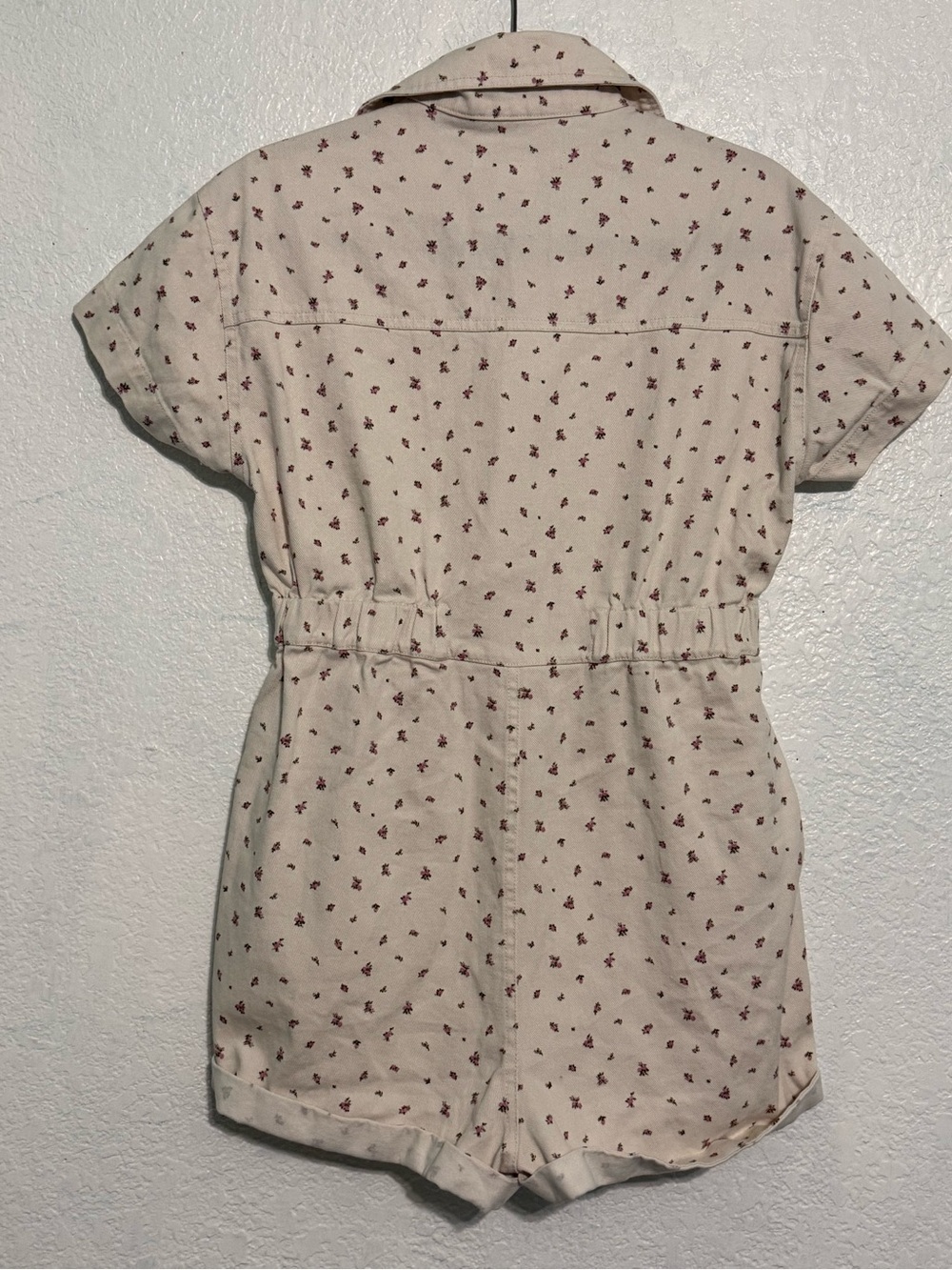 Altar'd State Cream Floral Button-Front Short Romper XS - Picture 3 of 4